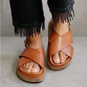 ALOHAS Leather Marshmallow Sandals